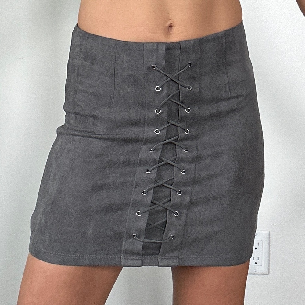 SEEK THE LABEL SKIRT GREY SIZE S 95% polyester 5% elastane NWT